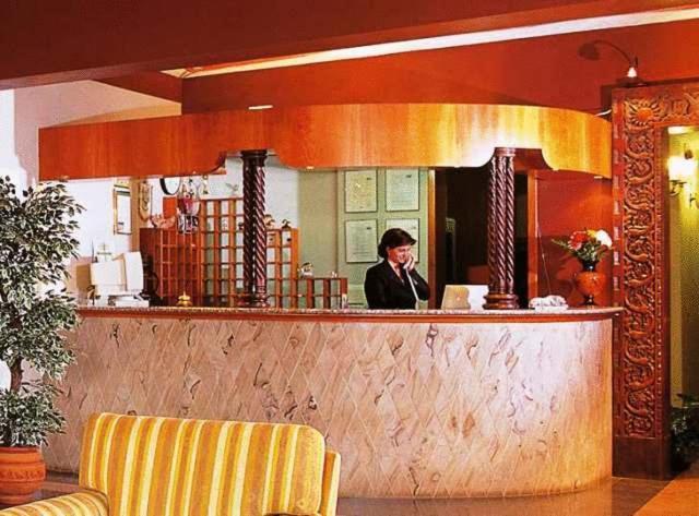 Leo Hotel Леонесса Екстер'єр фото